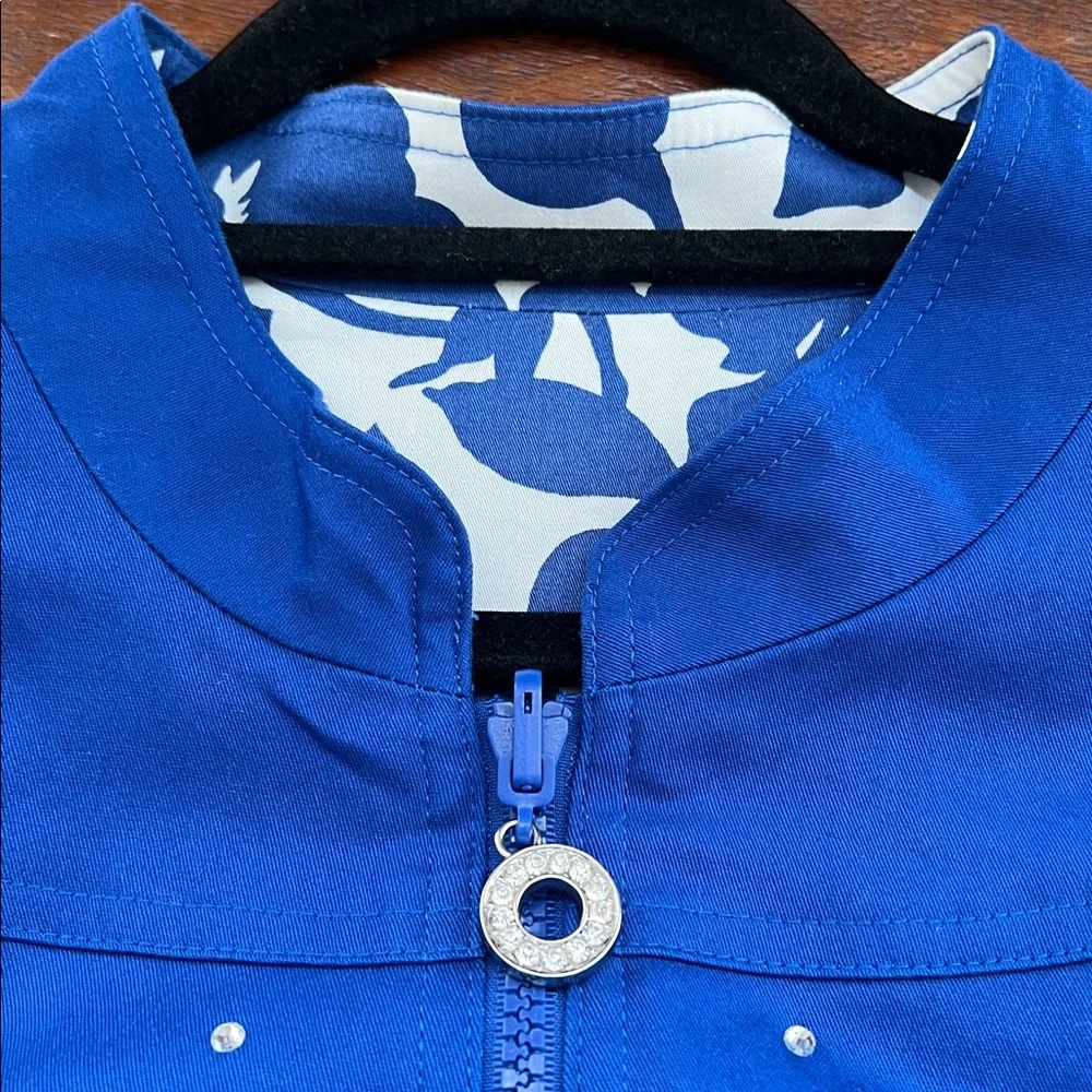 Quacker Factory Zip Front Embellished Reversable Jacket Royal Blue/White Floral